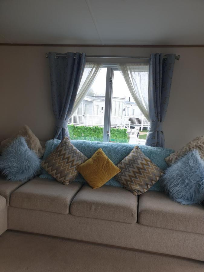 Luxury Tattersall Lakes Hot Tub Staycation 6 Berth Luxury Caravan Таттершелл Екстер'єр фото