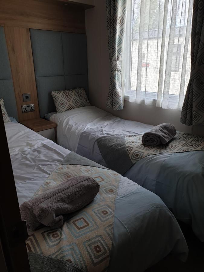 Luxury Tattersall Lakes Hot Tub Staycation 6 Berth Luxury Caravan Таттершелл Екстер'єр фото